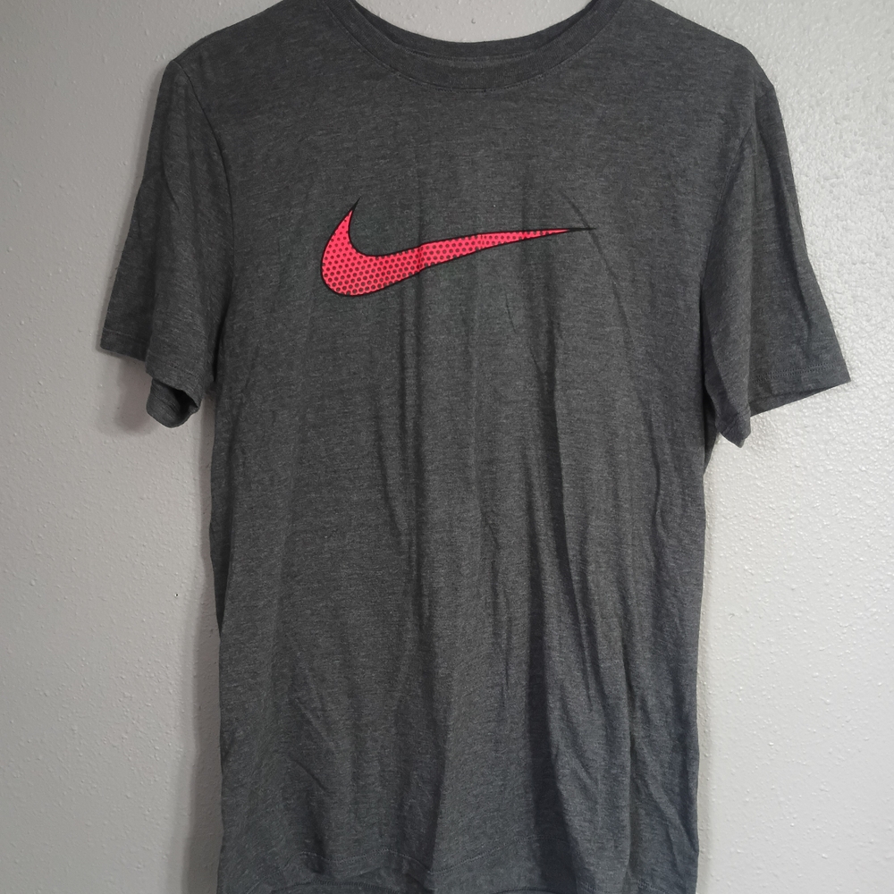 Nike Men's Charcoal Tee with Vibrant Red Swoosh Size Medium